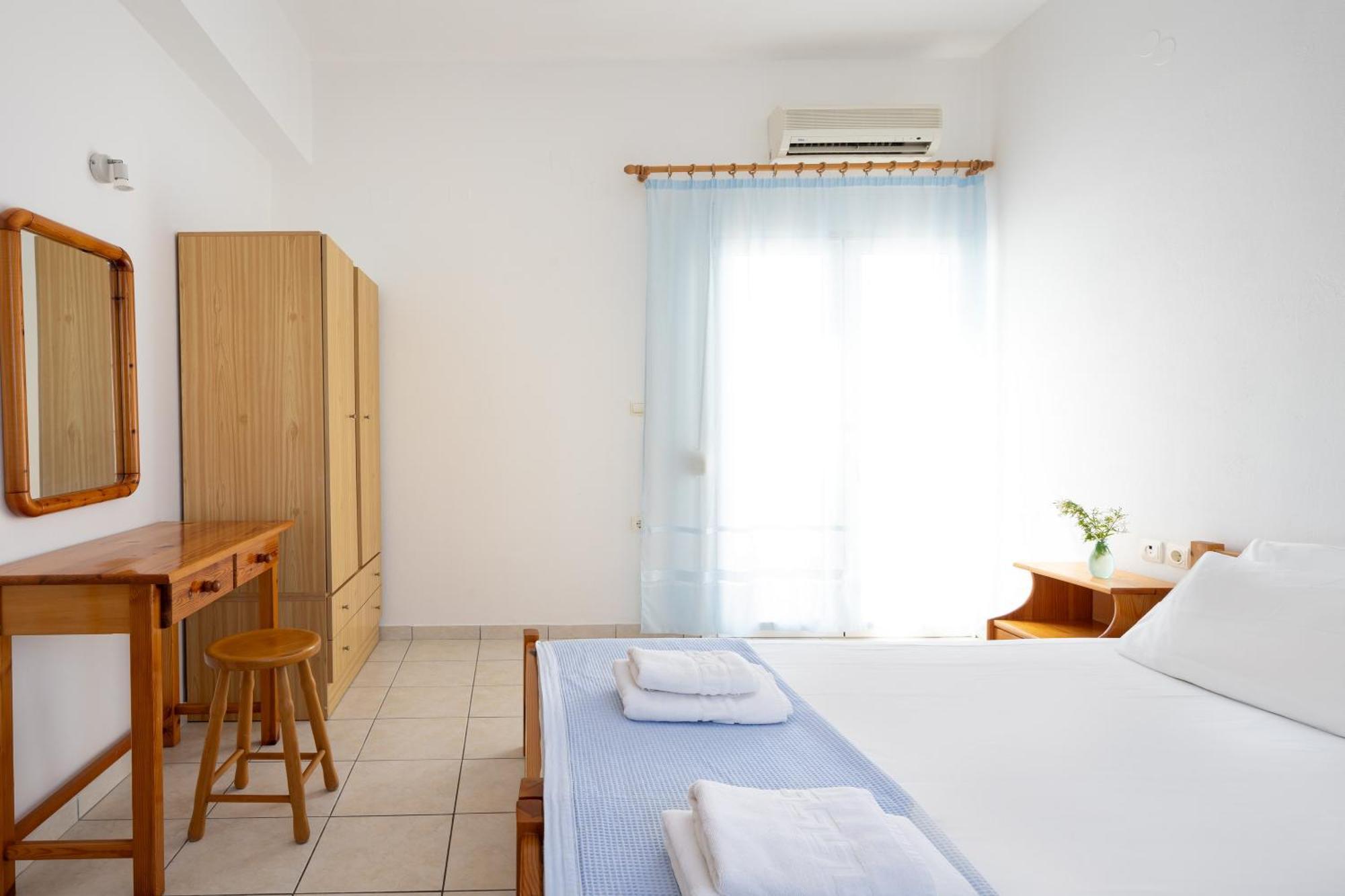 Alexis Apartments Stavrós Екстериор снимка