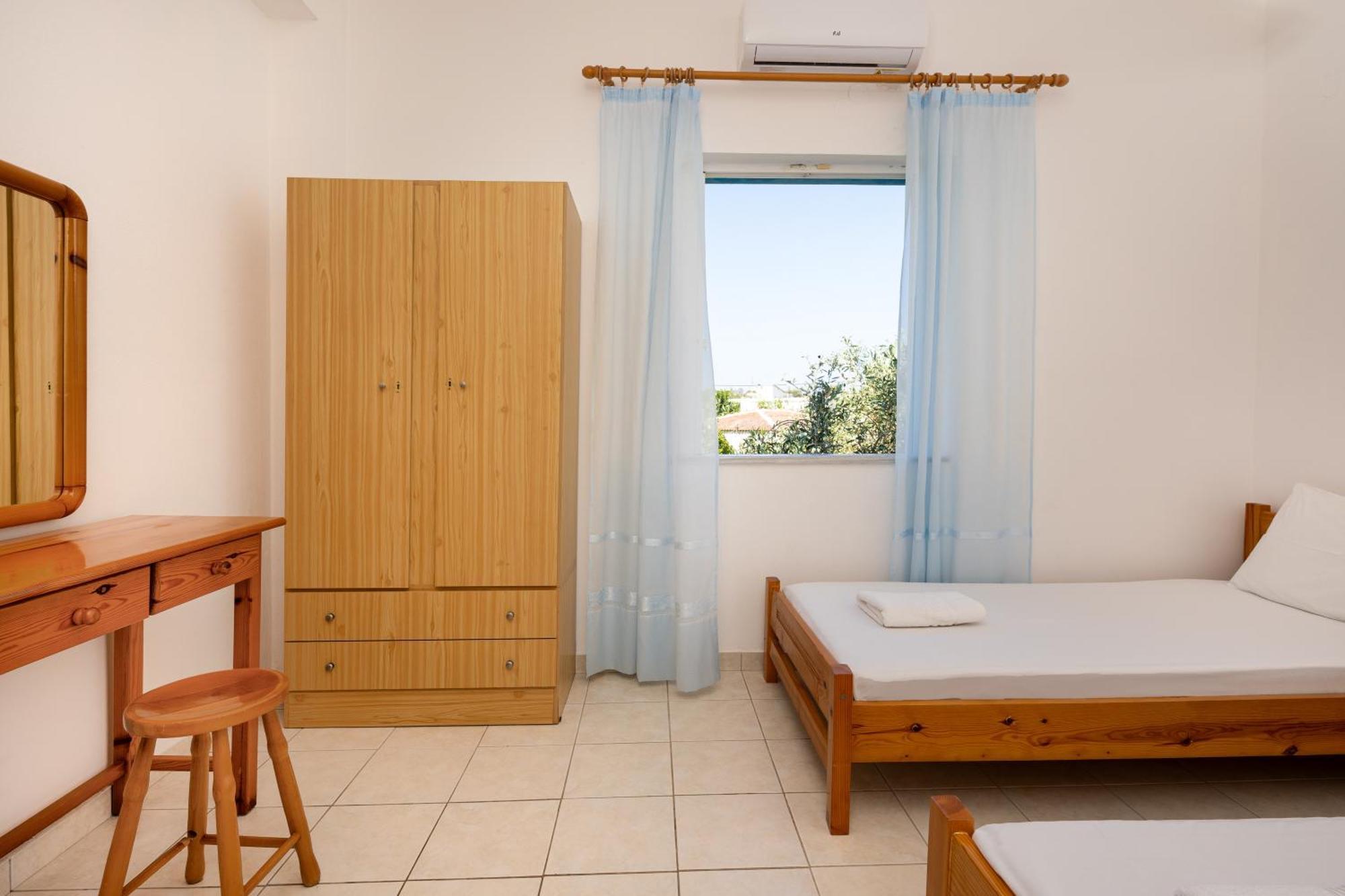 Alexis Apartments Stavrós Екстериор снимка